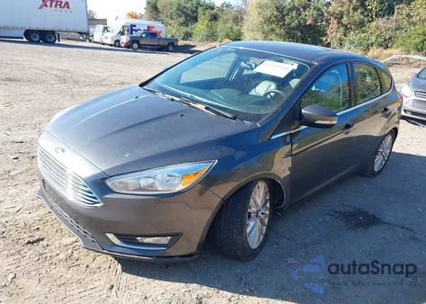 2018 Ford Focus Titanium из США, поврежденный, VIN 1FADP3N24JL286143